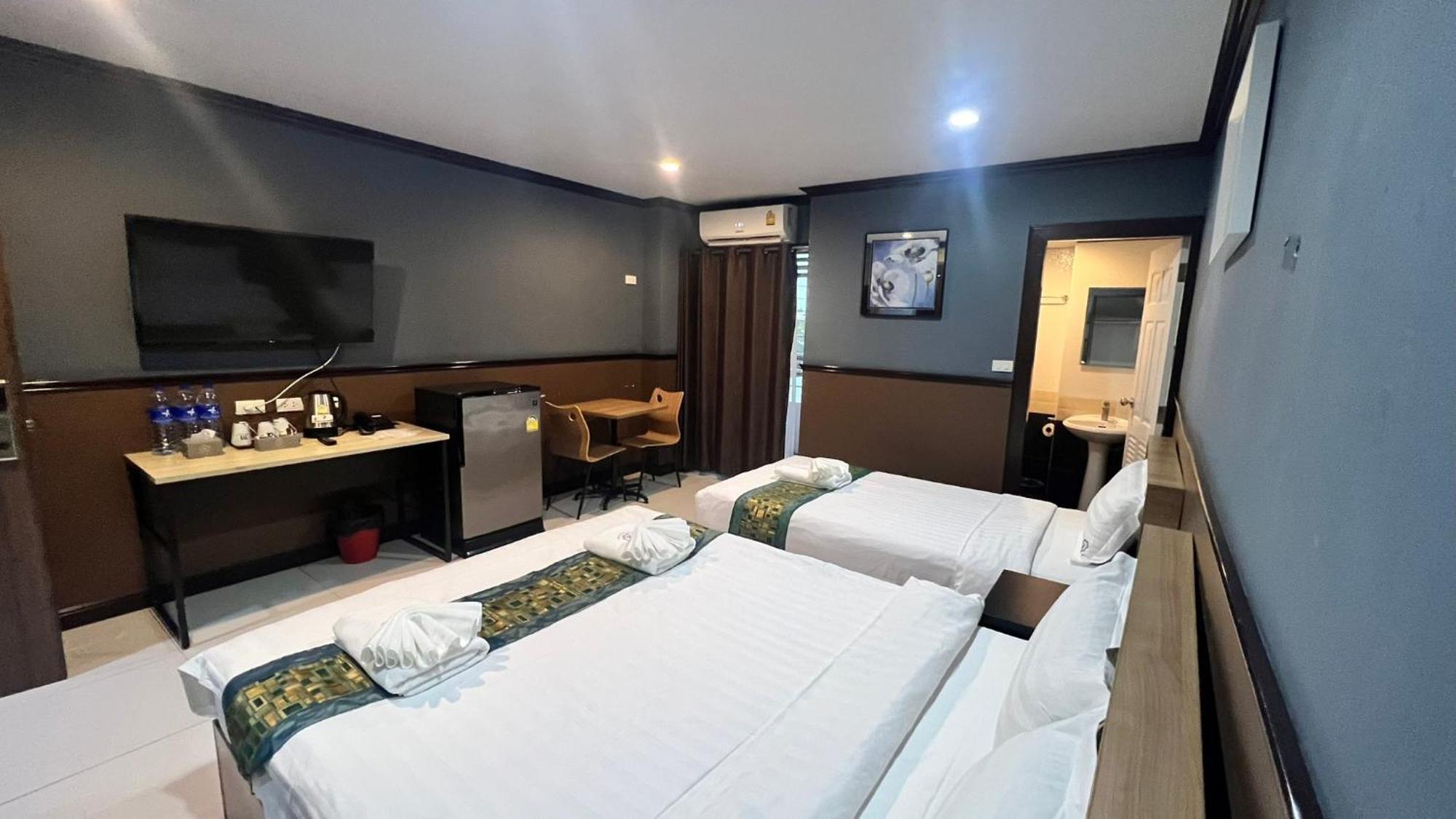 בנגקוק The Breton Hotel Media מראה חיצוני תמונה