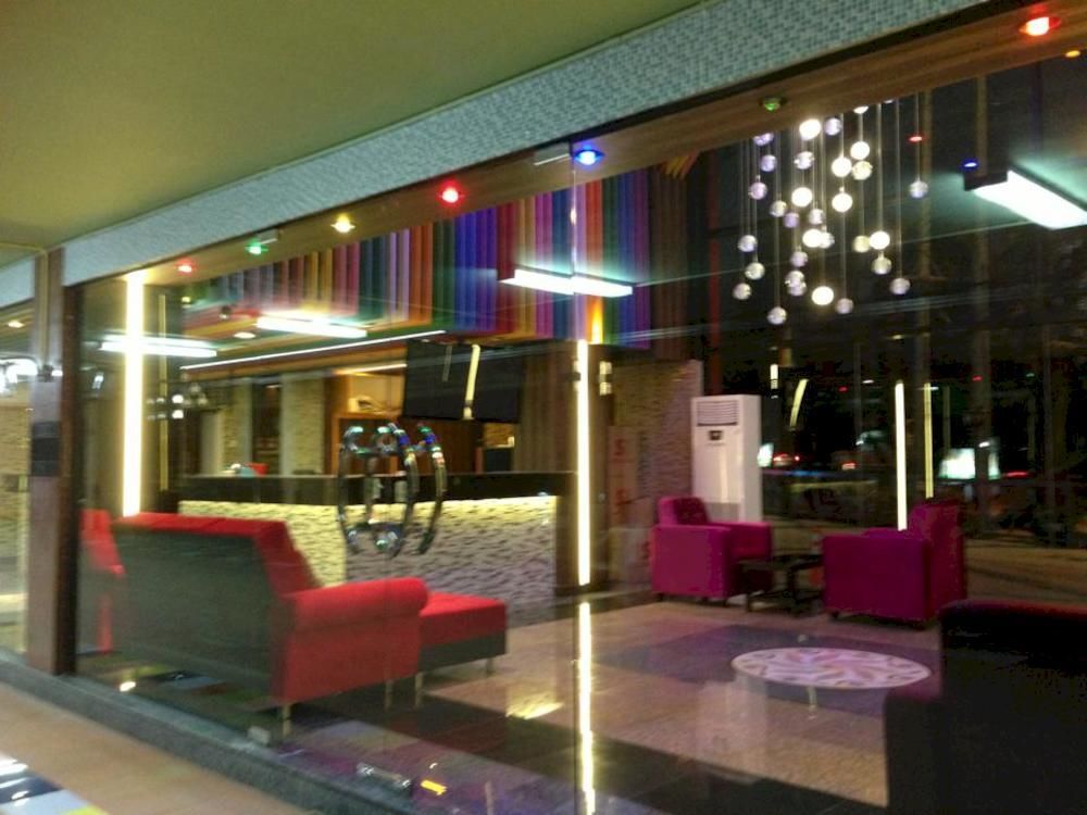 בנגקוק The Breton Hotel Media מראה חיצוני תמונה